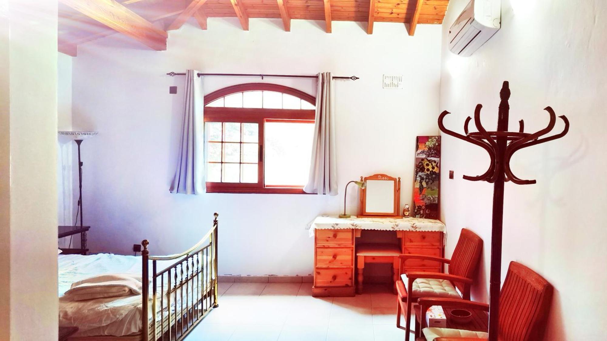 Beautiful Home Pafos Oda fotoğraf